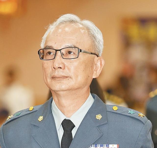 國安局發佈第3位副局長人事命令，由政戰兵科出身的主任秘書陳進廣中將升任。