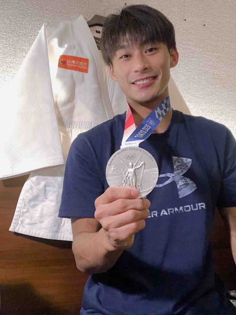 楊勇緯參加東奧柔道男子60公斤量級奪得銀牌（圖翻攝自楊勇緯臉書）