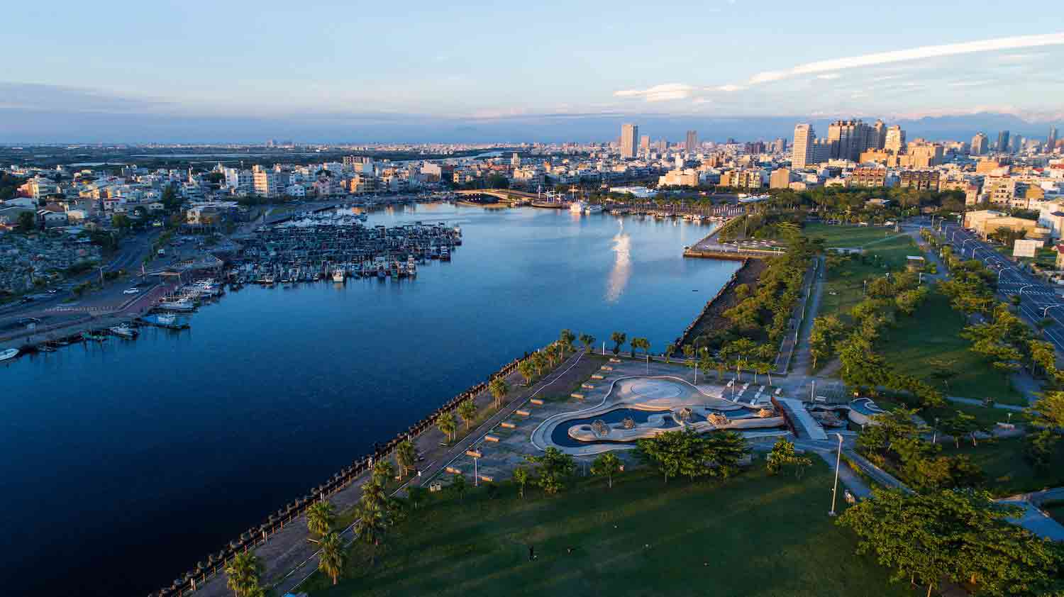 台南市林默娘公園上空（圖翻攝自維基百科）