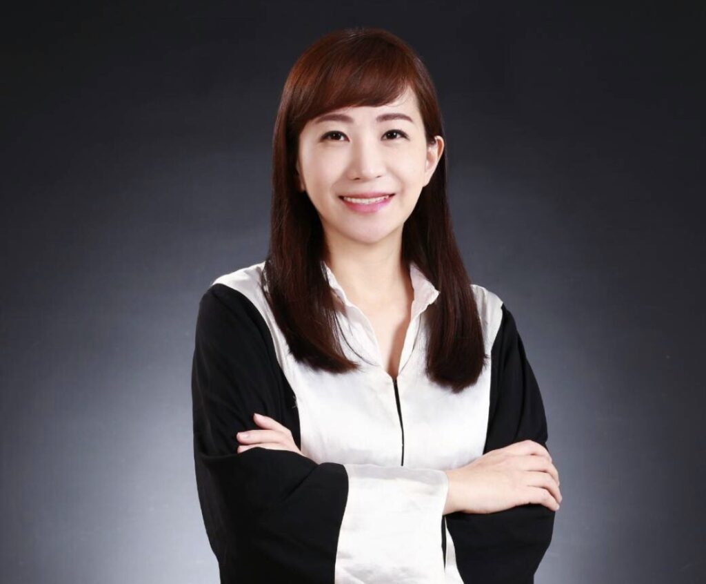 圖／陳彥寧律師是法扶基金會的家事律師，保障婦幼也與弱勢的勞工朋友站在一起，更是律師的使命。
