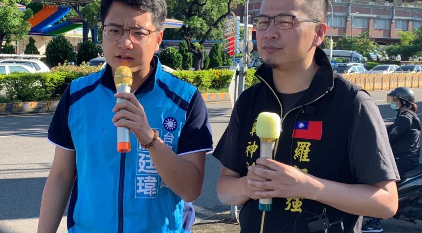 國民黨羅廷瑋議員說斗膽請黃健庭秘書長公佈手中的桃園市長民調，才可以讓眾人服氣！