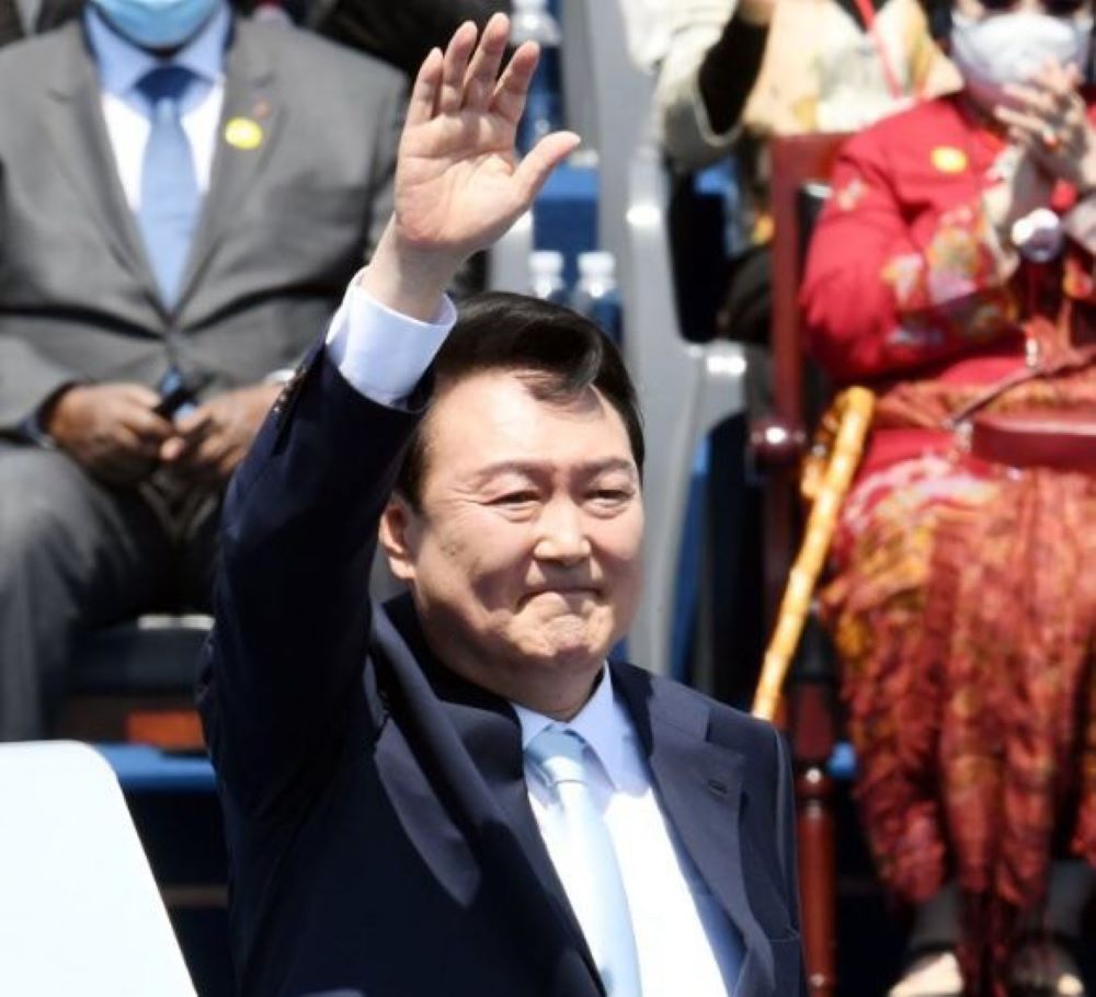 韓國新任總統就職 強調民主和自由的真諦